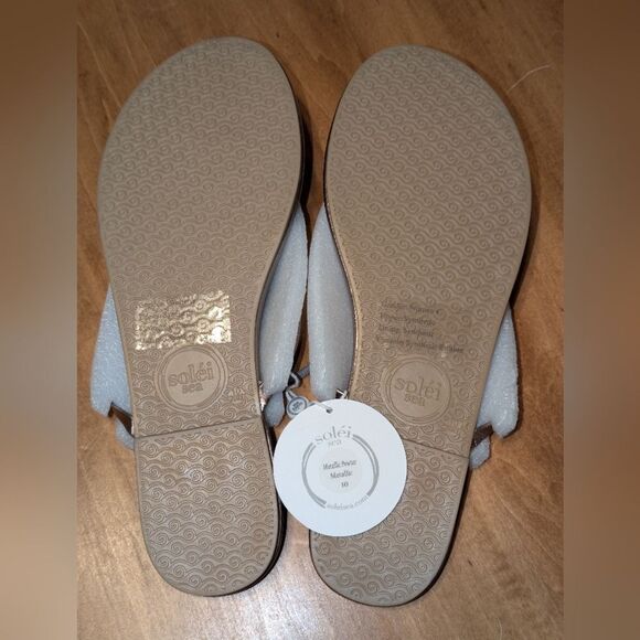 NWT Solei Sea Indie Flip-Flop Sandals in Metallic Pewter Sizes 8, 9, 10 - Picture 3 of 7